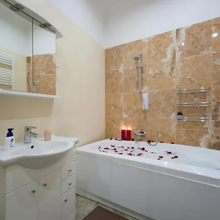 Апартаменти Daugava Rrlux Penthouse With Fireplace And Free Parking *
