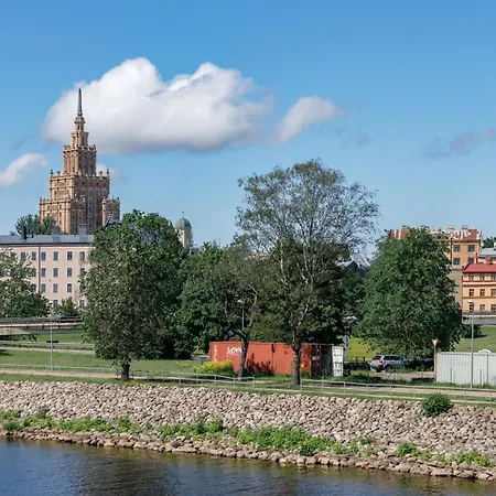 Апартаменти Daugava Rrlux Penthouse With Fireplace And Free Parking *